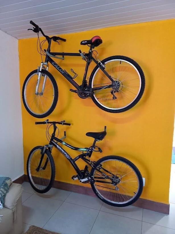 Casinha Aconchegante No Centro De Bonito I Tv, Ar-Condicionado, Bicicletas, Rede, Cozinha E Wi-Fi 20Mb Villa Bagian luar foto